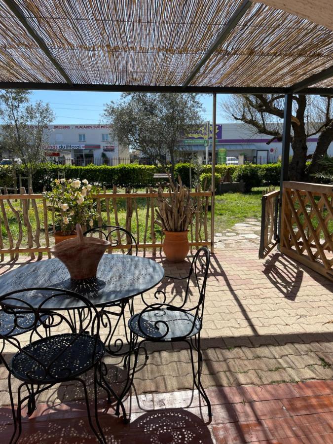 Les Flo Location Apartment Aigues-Mortes Bagian luar foto